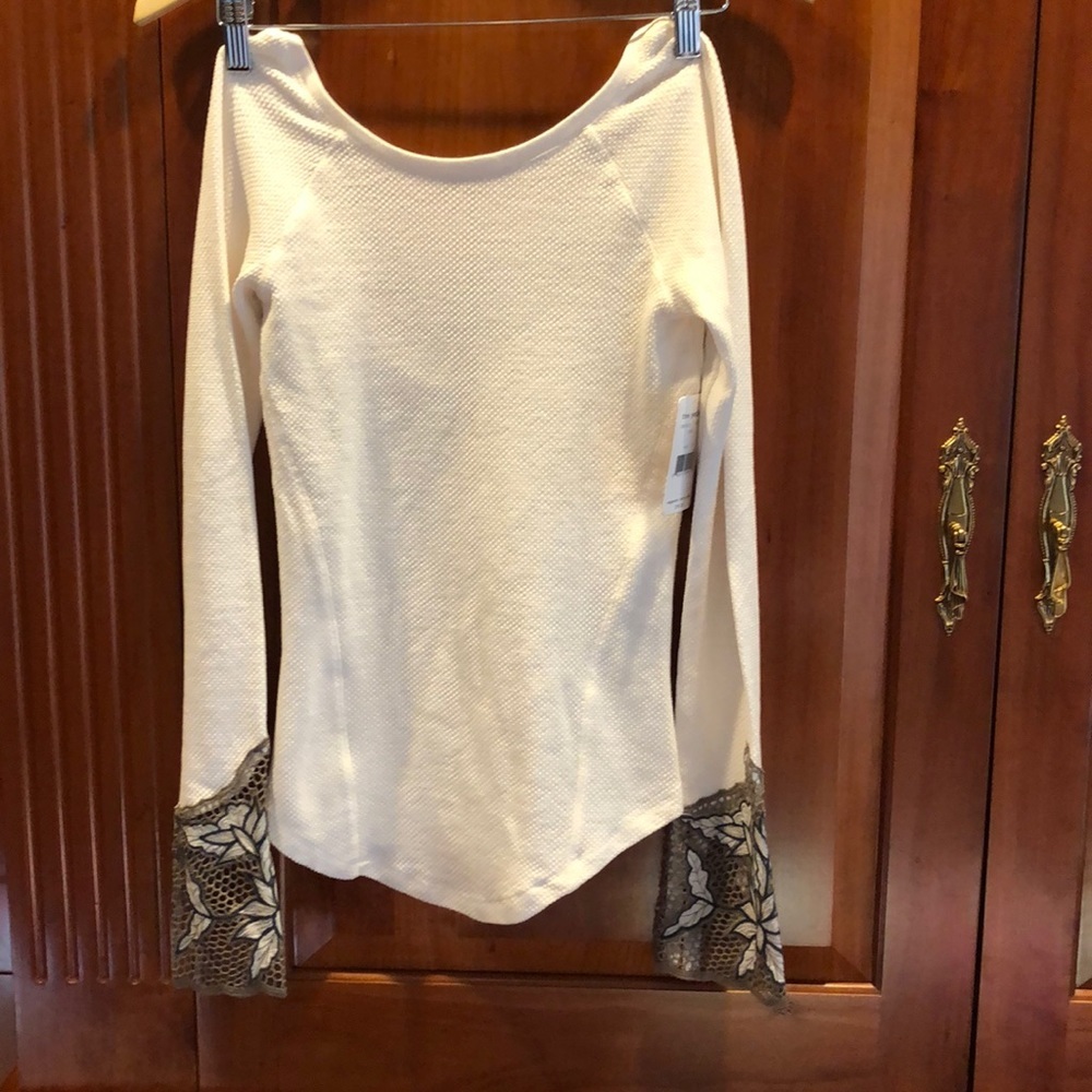 ✨NWT✨Free People Ivory Shirt
